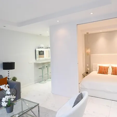 Modern & Peaceful 1bd By Champs-elysees With Ac 公寓 *