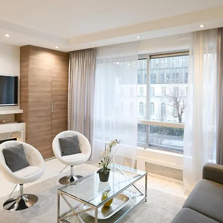 Modern & Peaceful 1bd By Champs-elysees With Ac Apartment *