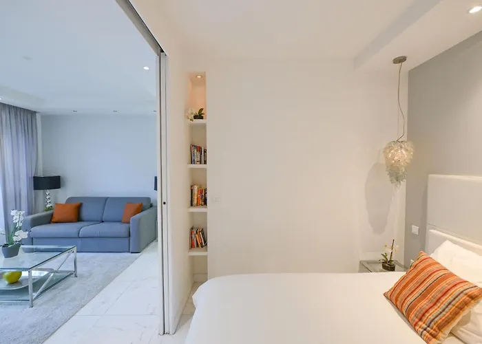 Modern & Peaceful 1bd By Champs-elysees With Ac Apartman *