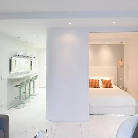 Modern & Peaceful 1bd By Champs-elysees With Ac *